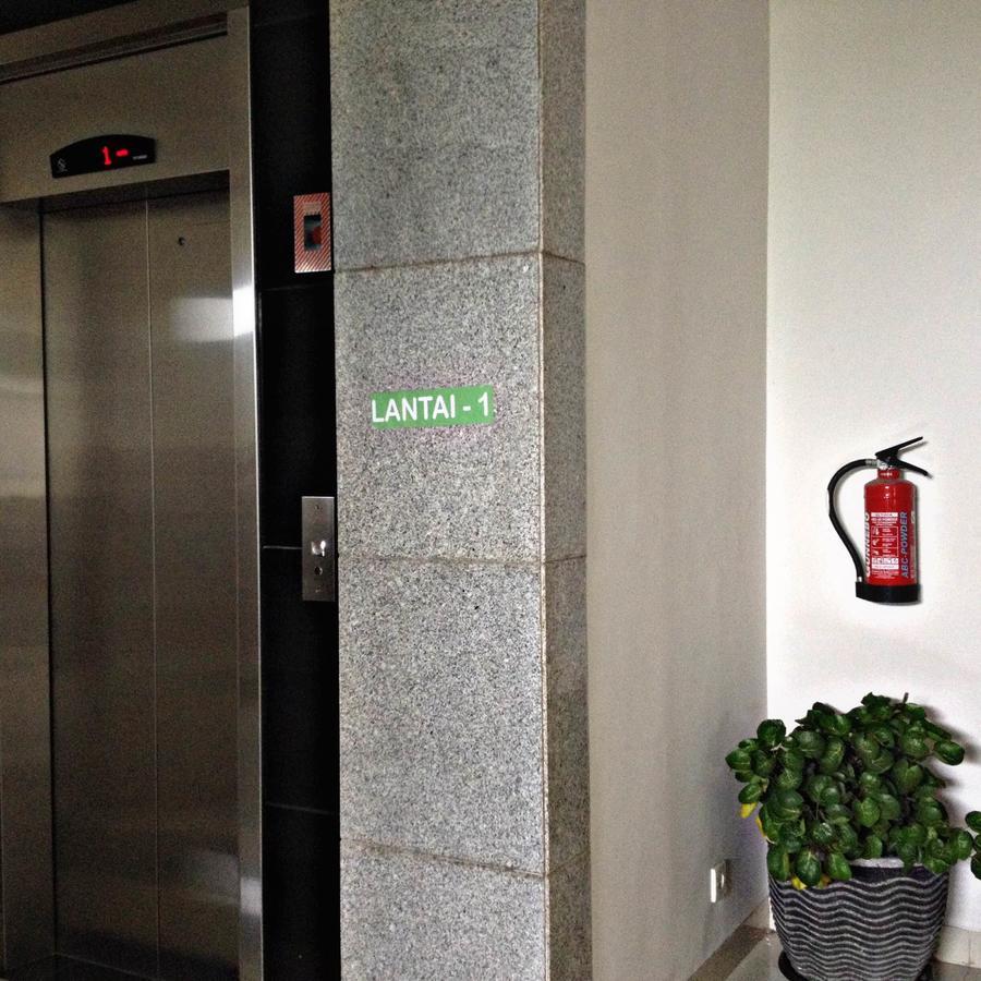 Greensa Inn Surabaya Ngoại thất bức ảnh