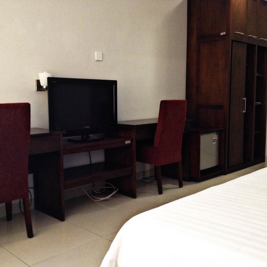 Greensa Inn Surabaya Ngoại thất bức ảnh