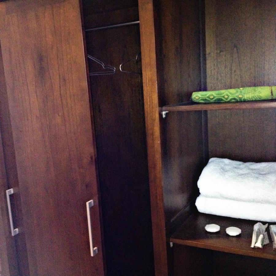 Greensa Inn Surabaya Ngoại thất bức ảnh