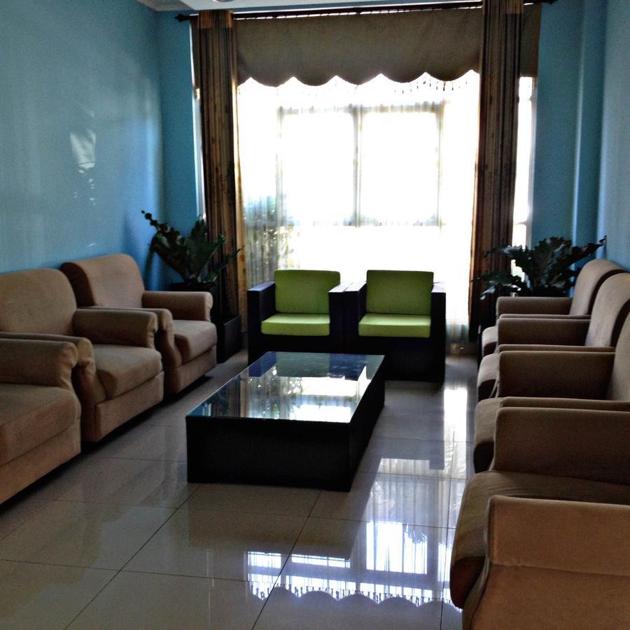Greensa Inn Surabaya Ngoại thất bức ảnh