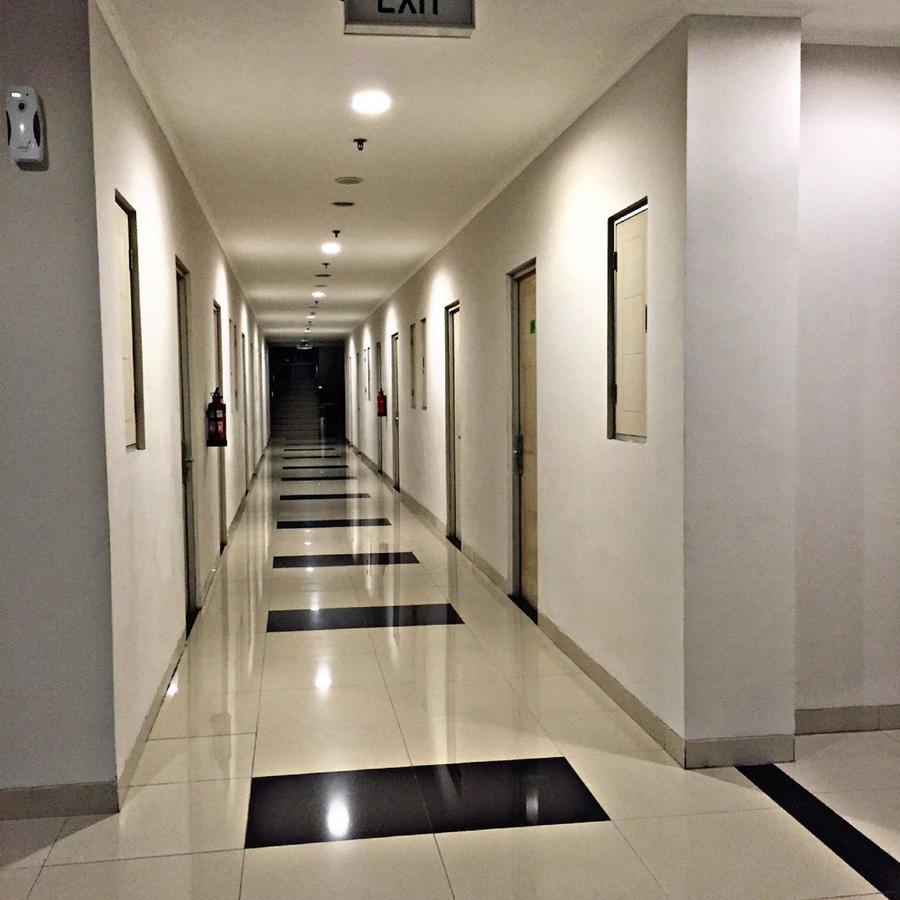 Greensa Inn Surabaya Ngoại thất bức ảnh
