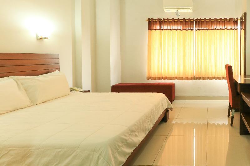 Greensa Inn Surabaya Ngoại thất bức ảnh