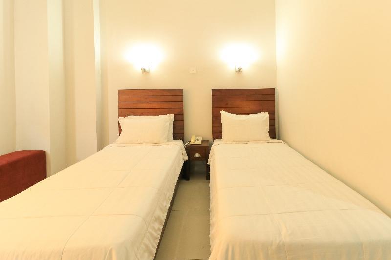Greensa Inn Surabaya Ngoại thất bức ảnh